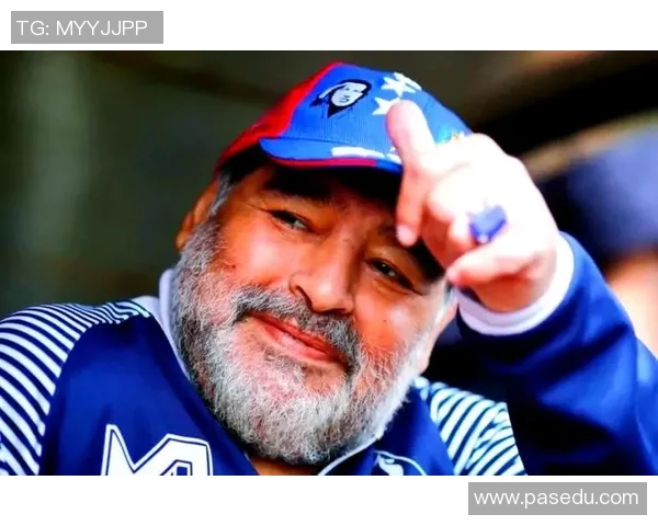 法国光头胡子足球明星的传奇人生与赛场风采揭秘