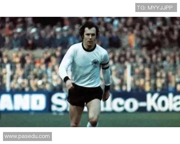 昔日足球巨星回顾外国传奇球员名单盘点与分析